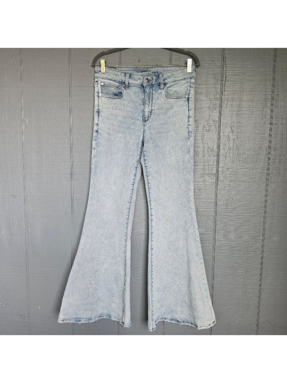 American Eagle Women’s Size 10 Regular Super Flare Jeans Light Wash High Rise St